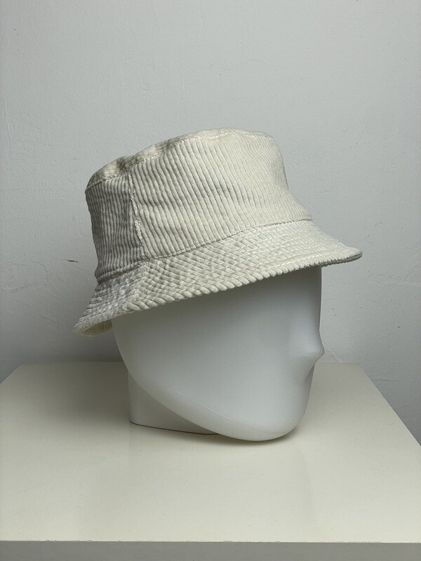 CREAM WHITE