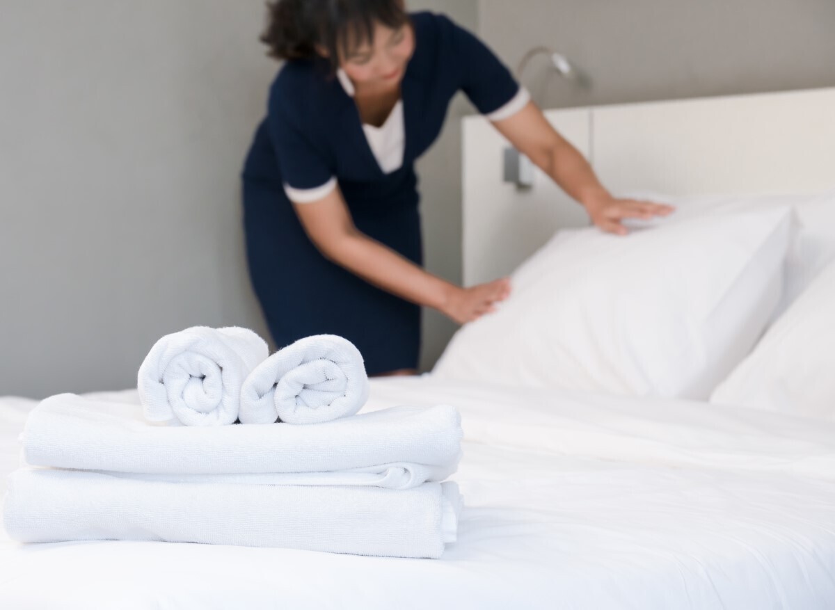 Make the Beds - w/Blankets &amp; Mattress Pads