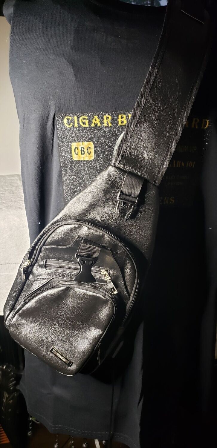 Cigar Shoulder bag with traveling humidor set