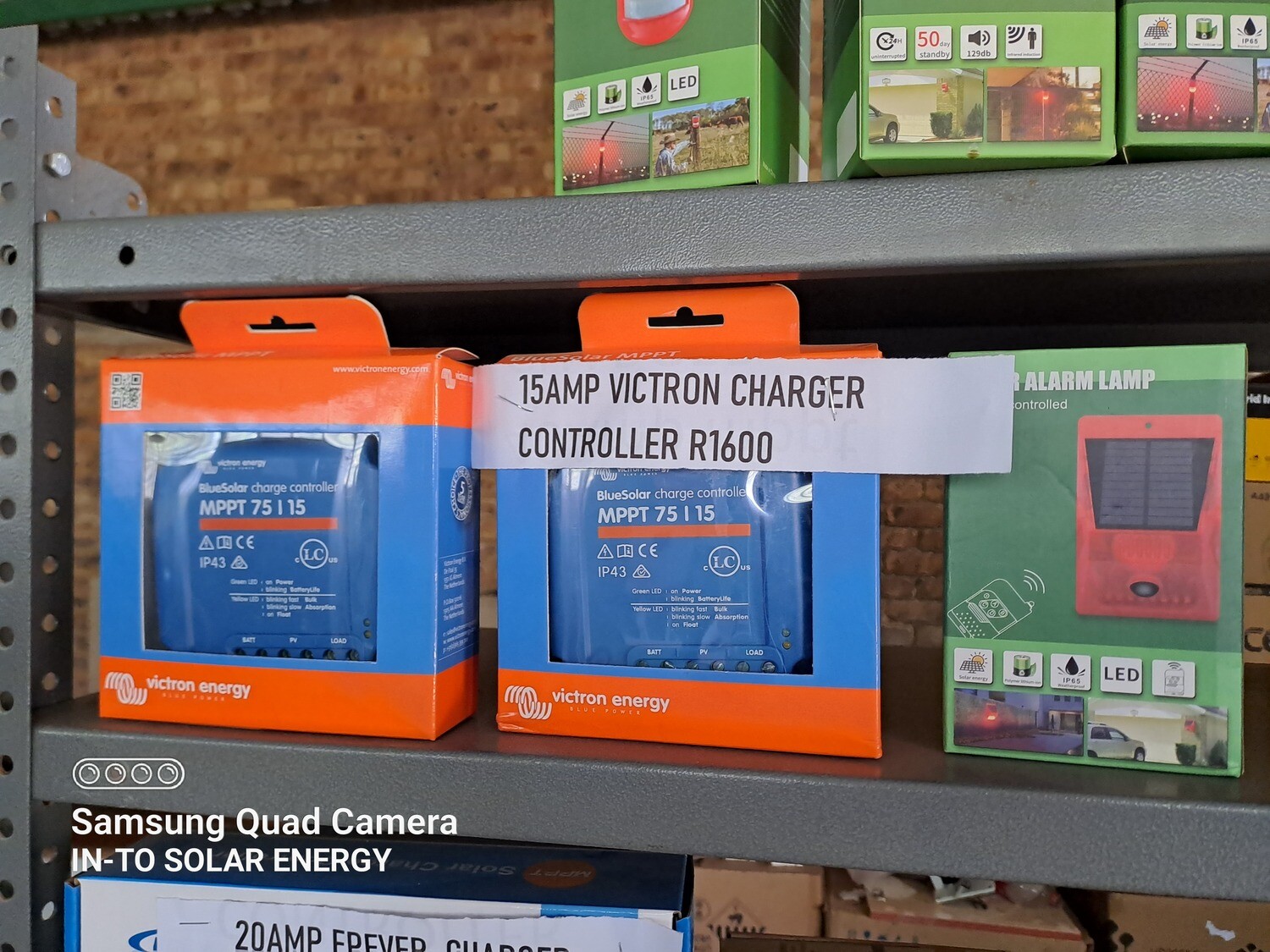 VICTRON 15 AMP MPPT CHARGER