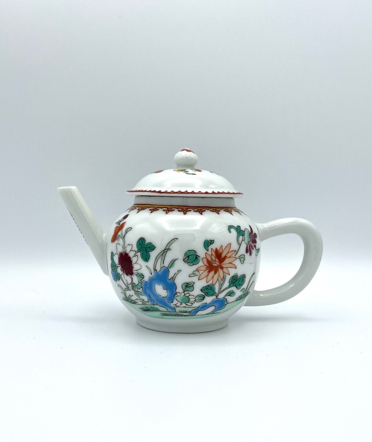 Vintage-Teekanne aus dem Royal Albert Museum "Chinese"