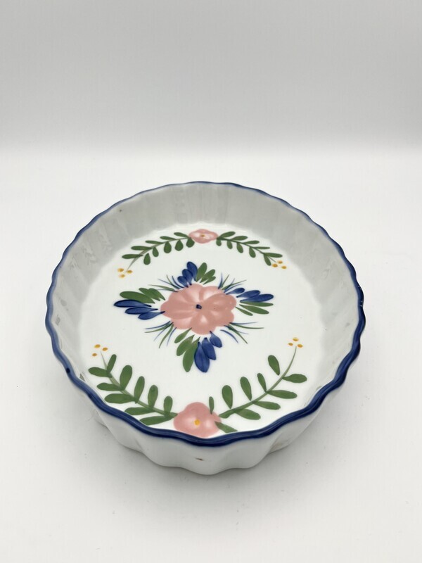 Handbemalte Auflaufform im Landhausstil Handbemalte Auflaufform im Landhausstil