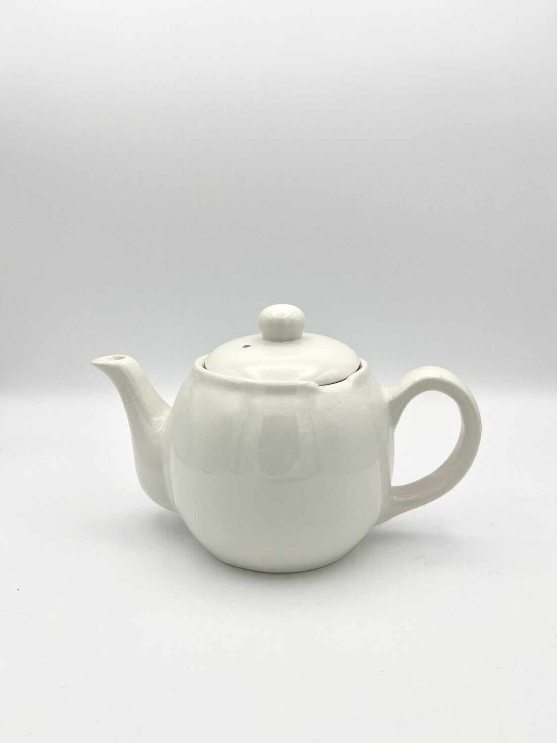 Teekanne in Weiß