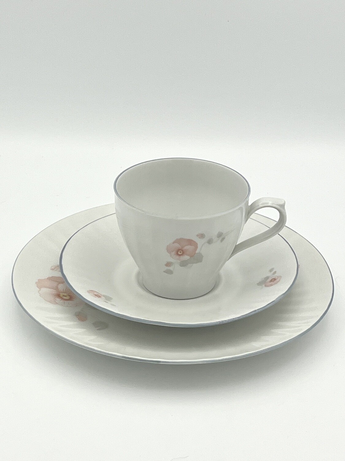 Dreiteiliges Set mit Rosenmotiv
