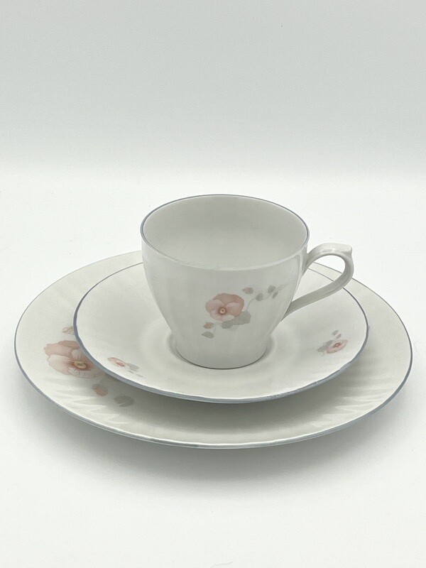 Dreiteiliges Set mit Rosenmotiv Dreiteiliges Set mit Rosenmotiv