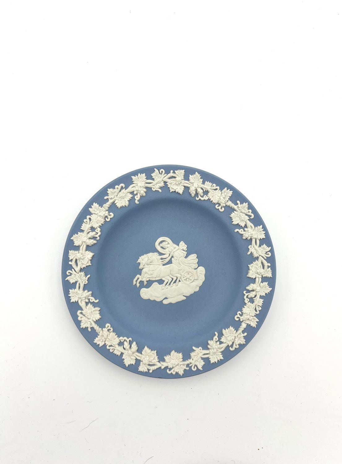 Jasperware: Teller "White on Blue"