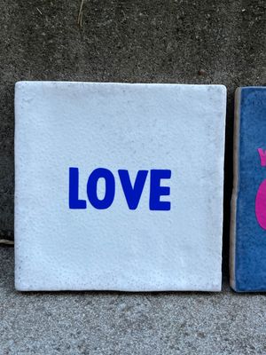Deko-Fliese &quot;LOVE&quot;