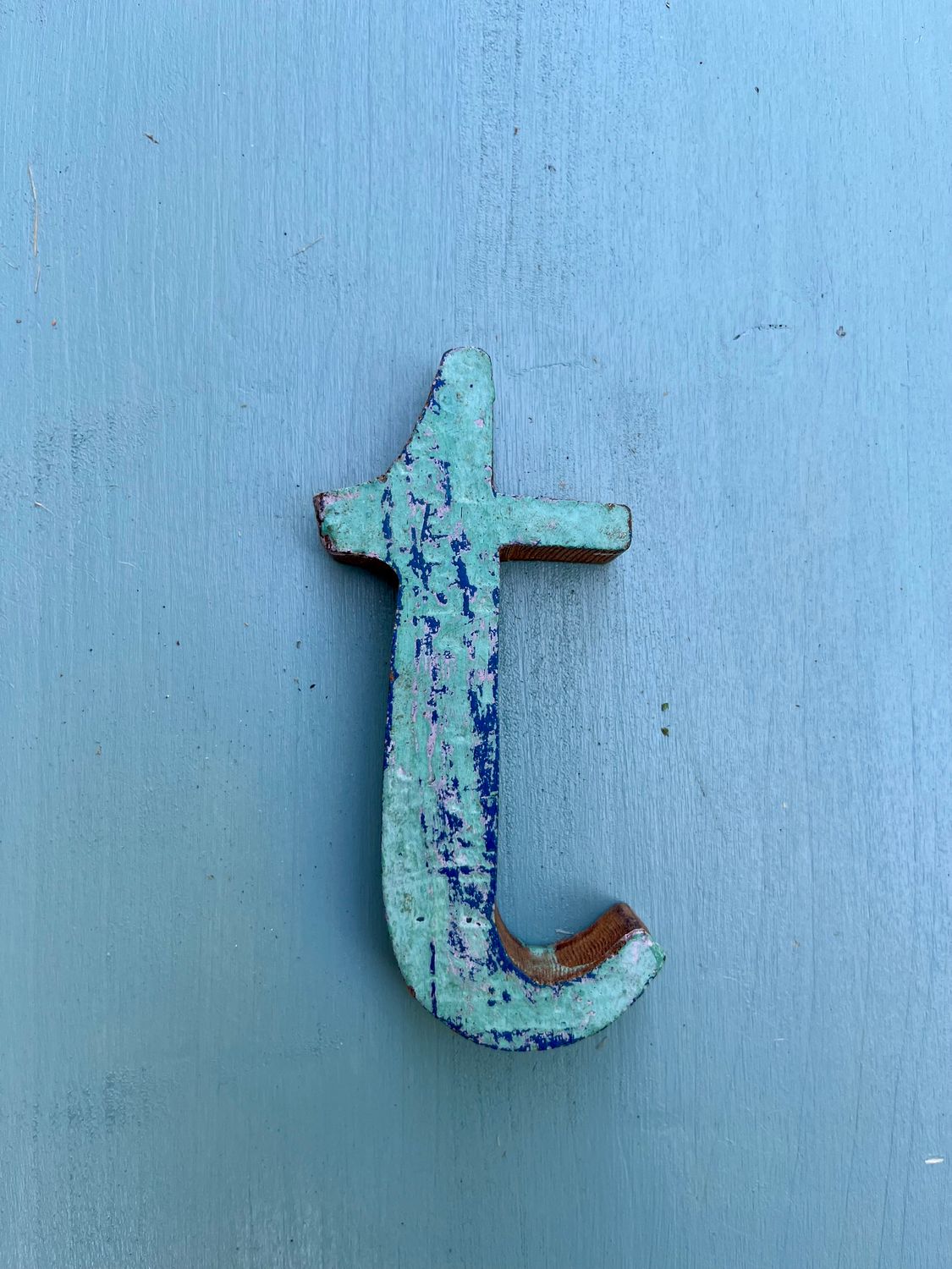 Holzbuchstabe in Grünblau &quot;t&quot;