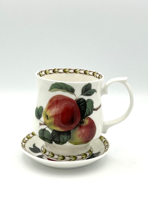 Vintage-Teebecher aus der Kollektion Vintage-Teebecher aus der Kollektion "Queen's Collection" von RHS