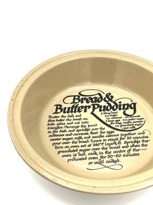 Englische Auflaufform mit Rezeptdruck „Bread &amp; Butter Pudding“