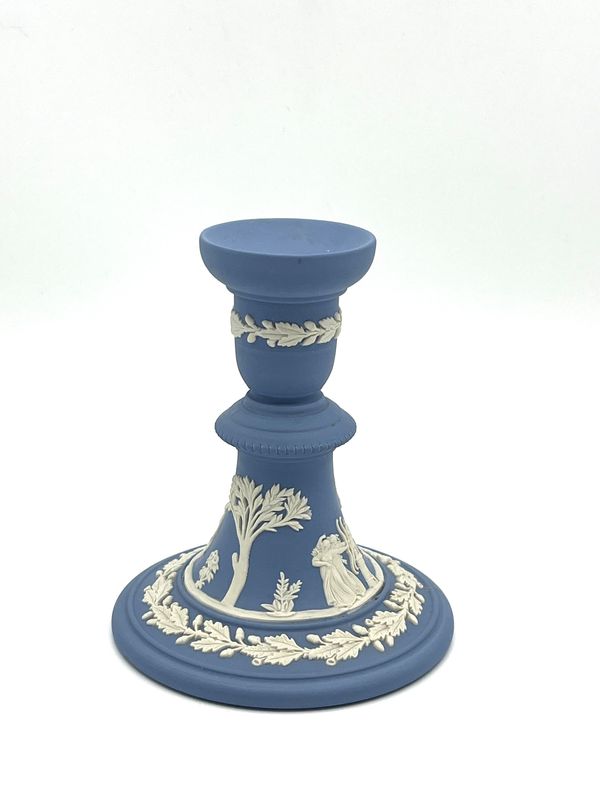 Kerzenständer in blauer Jasperware Kerzenständer in blauer Jasperware