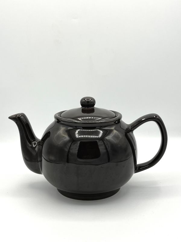 Bauchige Teekanne in Braun Bauchige Teekanne in Braun