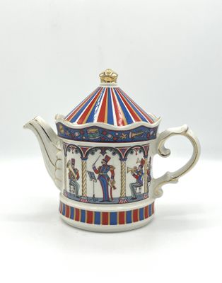 Vintage-Teekanne "Edwardian Entertainment Band Stand" Vintage-Teekanne "Edwardian Entertainment Band Stand"