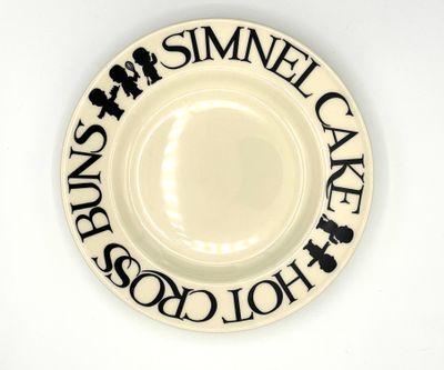 Kleiner Teller Simnel Cake / Hot Cross Buns