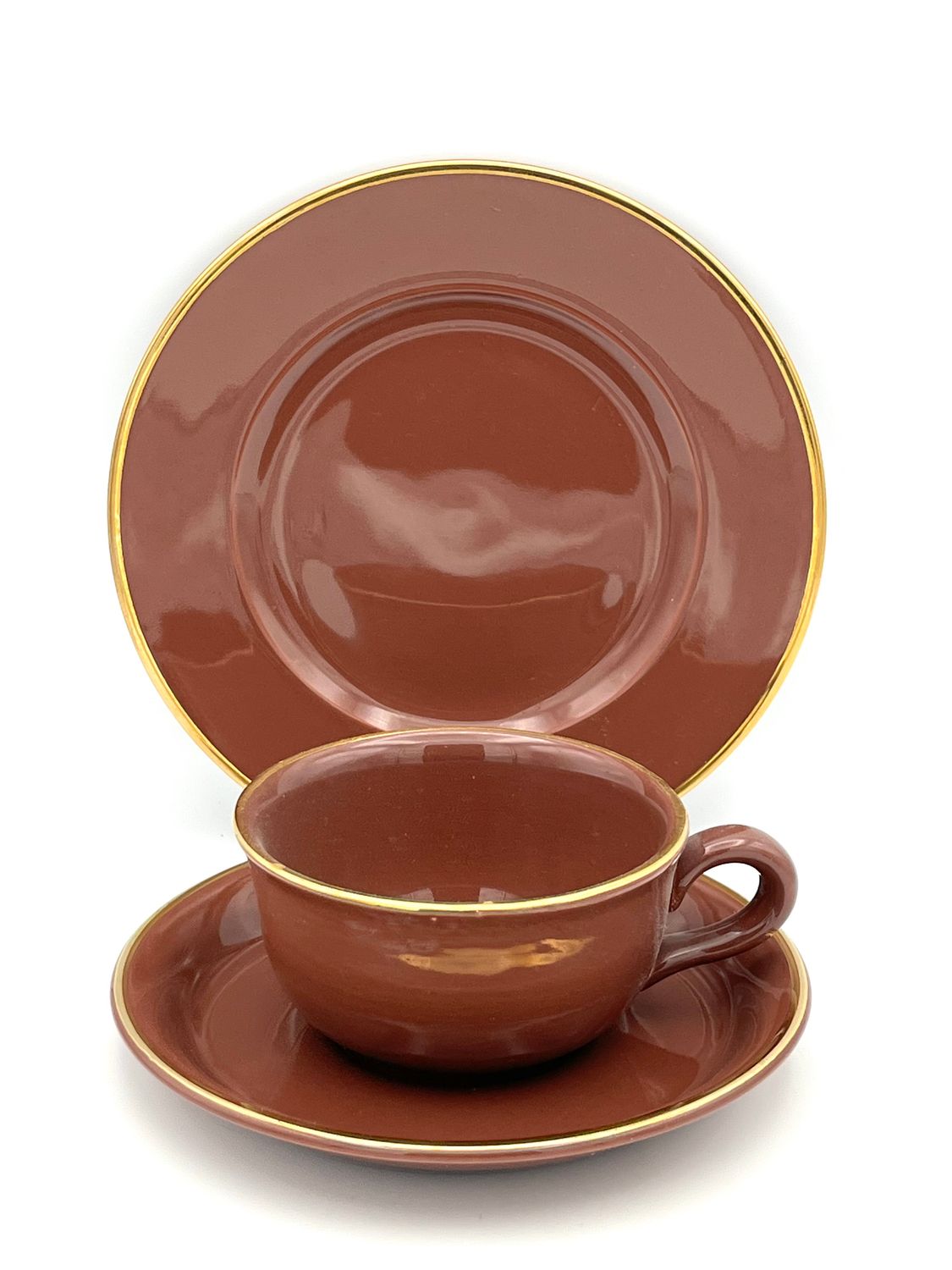 Elegantes Teegedeck in Rotbraun