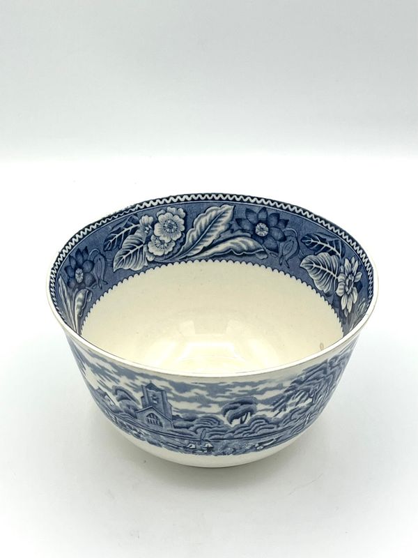 Kleine Schale mit ländlicher englischer Szene