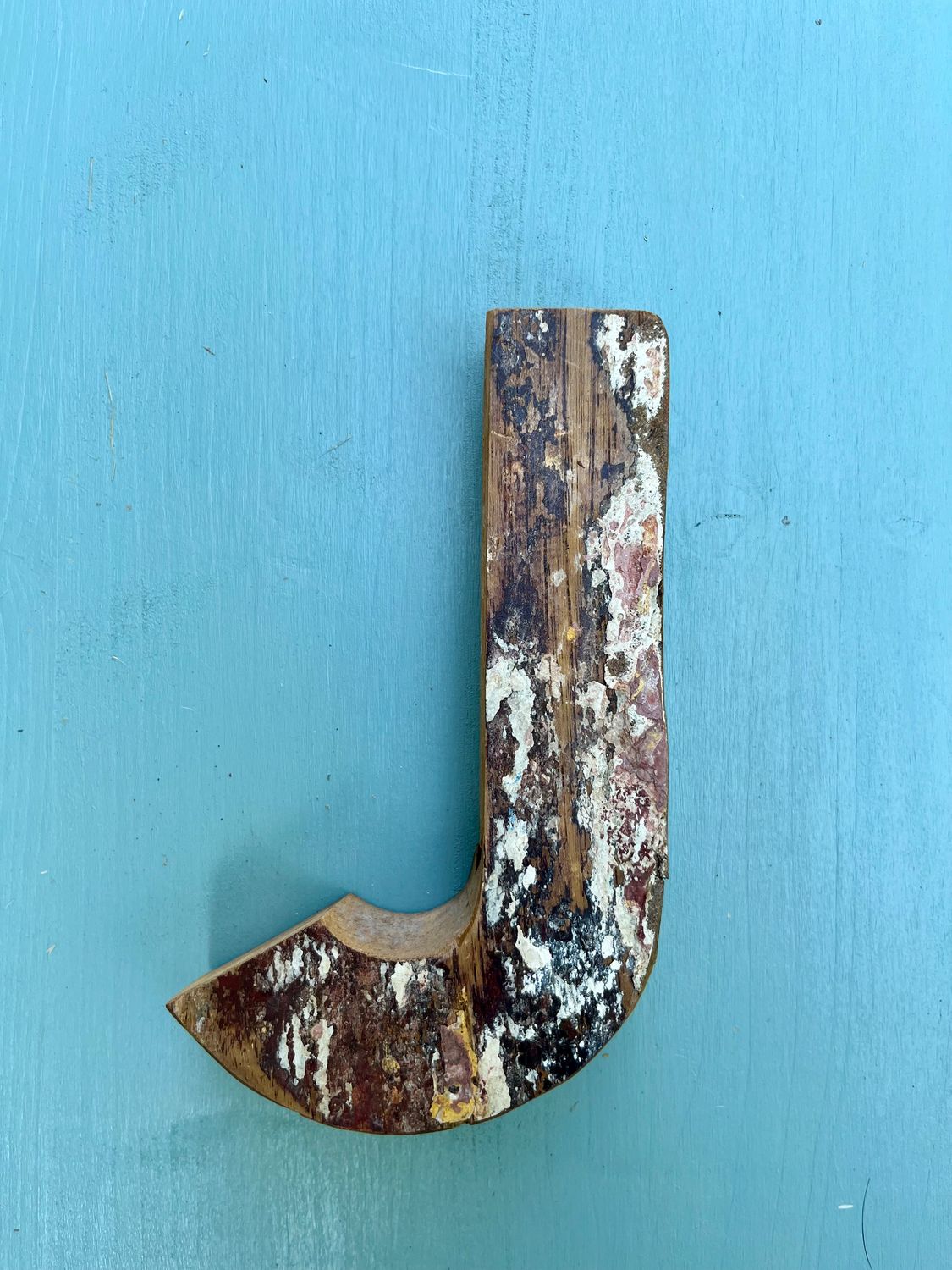 Holzbuchstabe in Natur / Weiß  "J"
