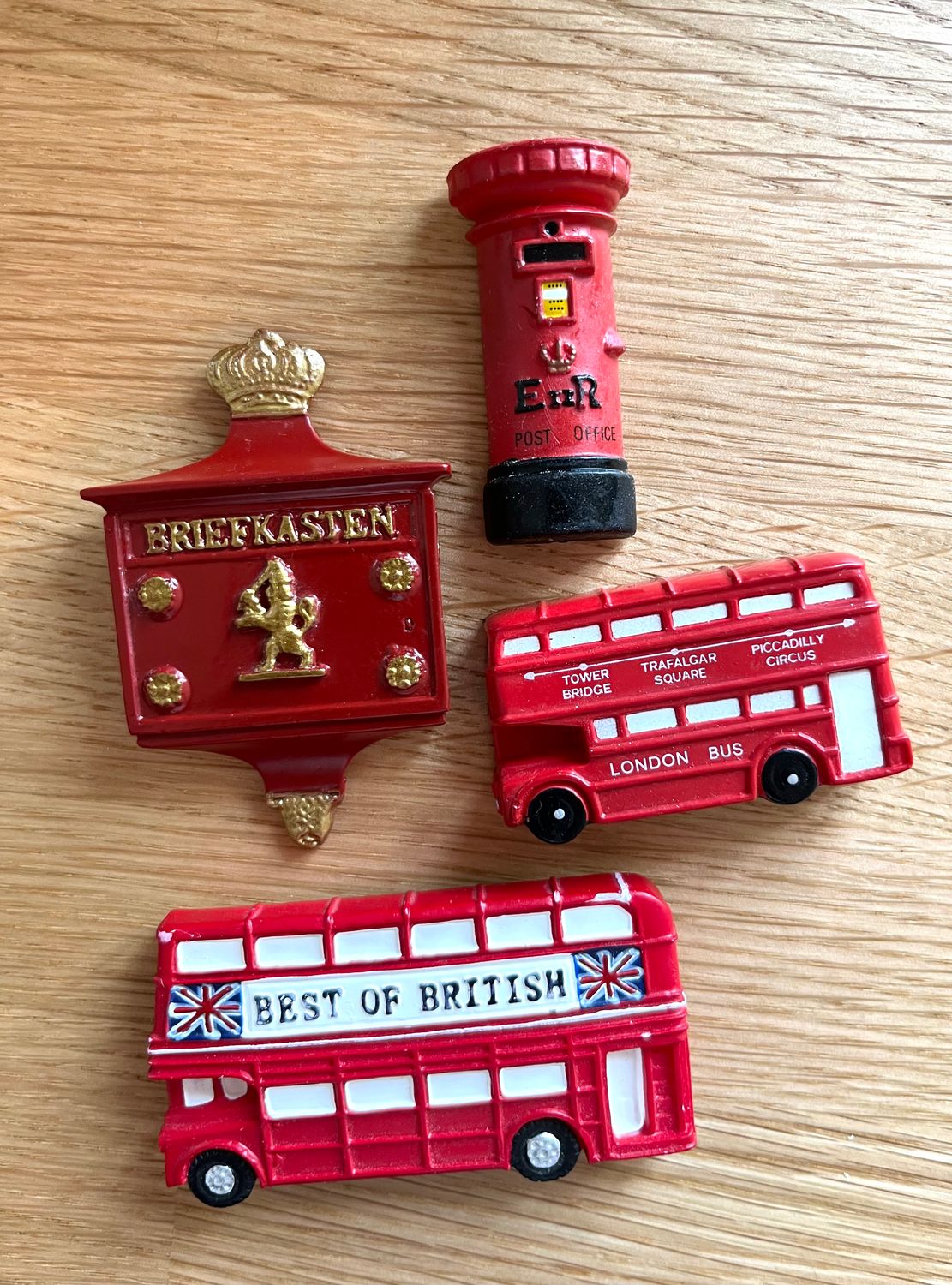 Souvenirartikel: 4 er Set Kühlschrank-Magnete