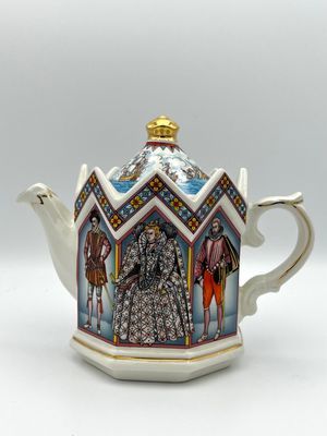 Vintage-Teekanne "Queen Elisabeth I"