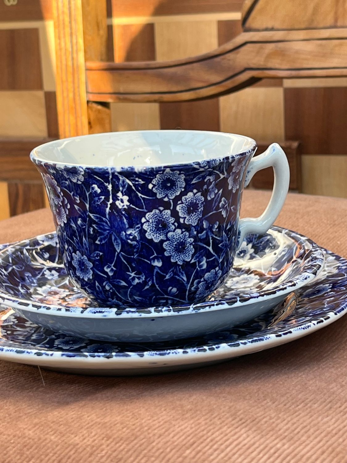 Dreiteiliges Gedeck "Blue Calico" von Burleigh