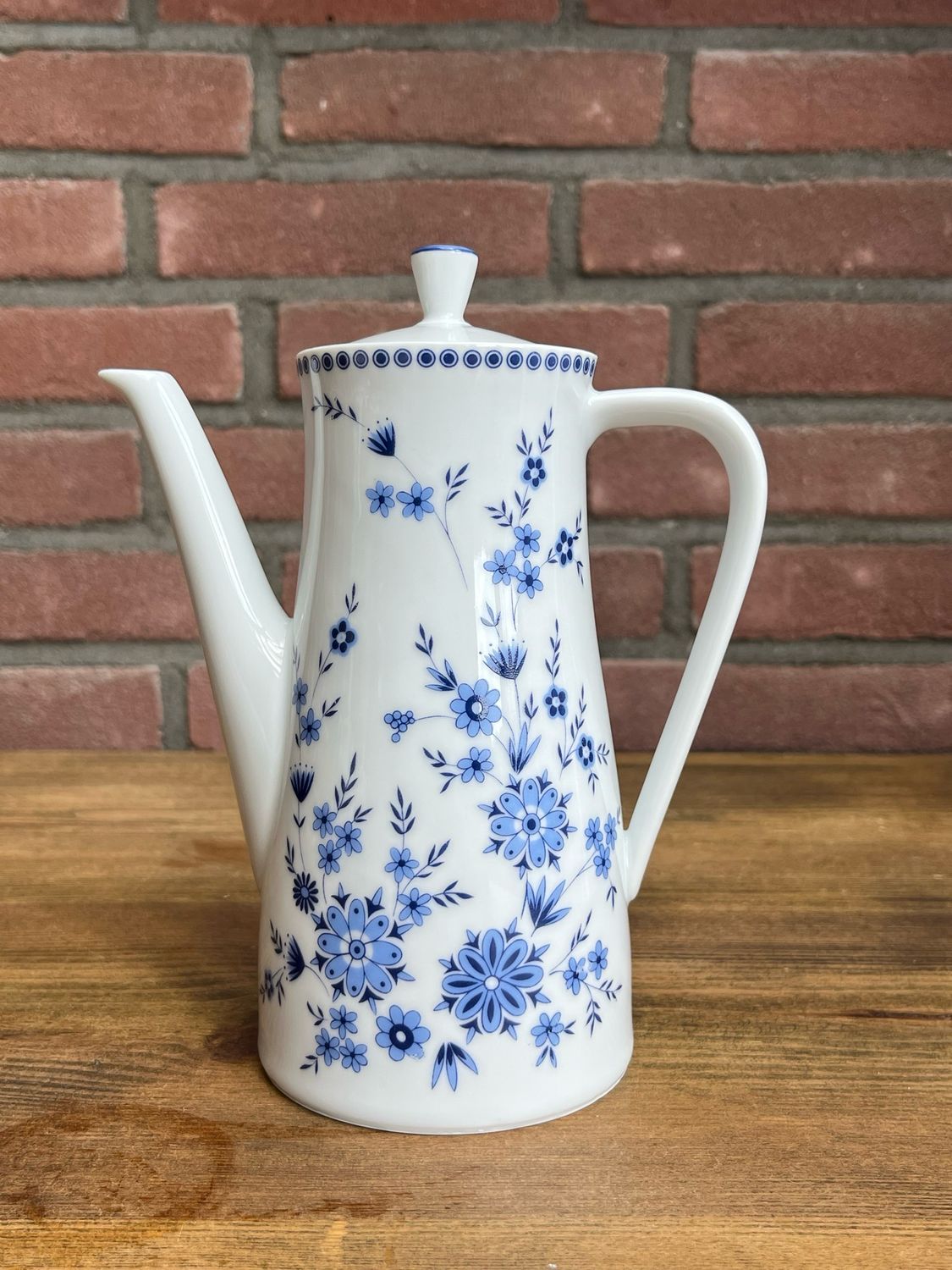 Teekanne mit blauweißem Muster "Doris"