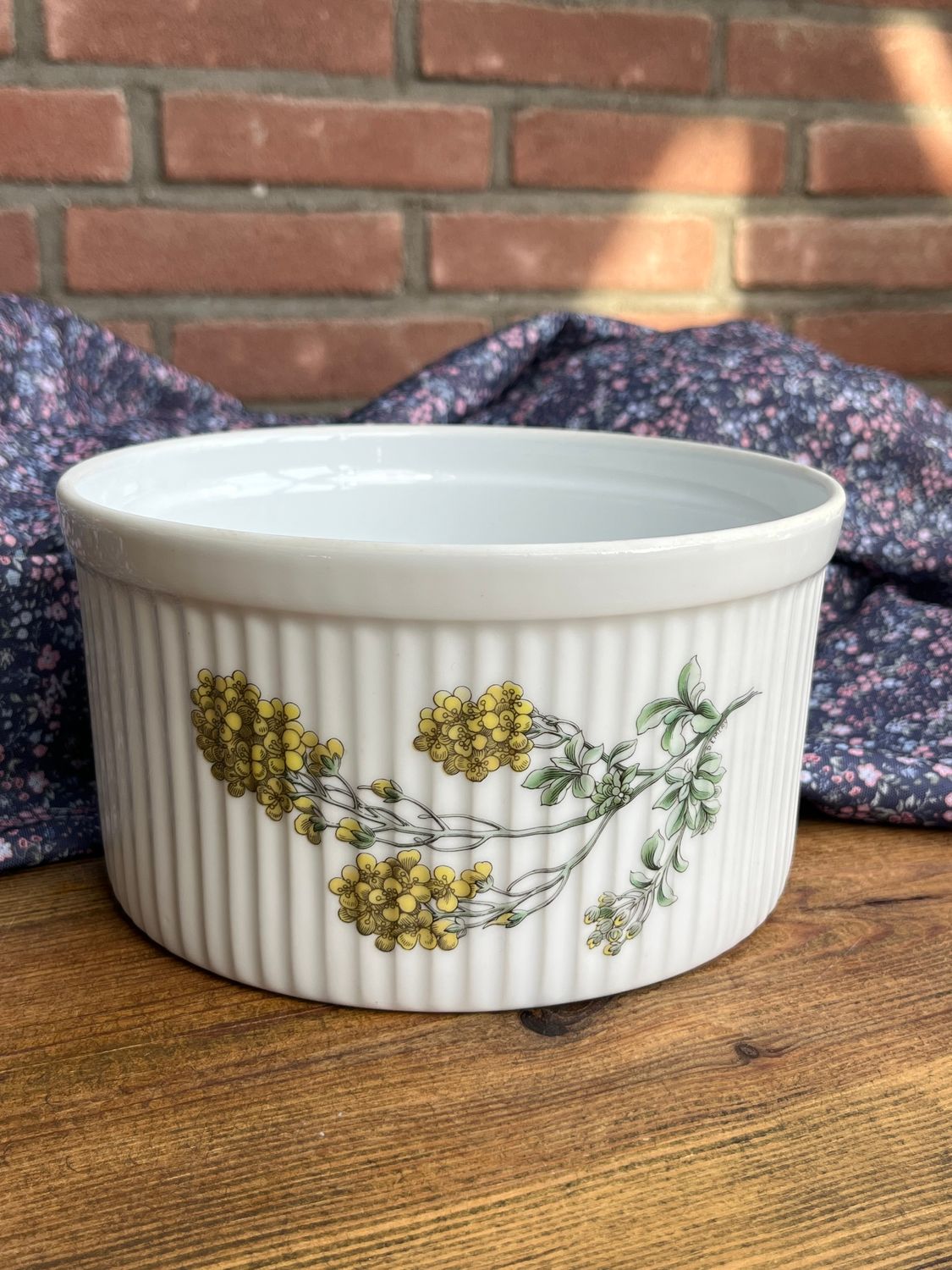 Soufflé-Form mit floralen Designs