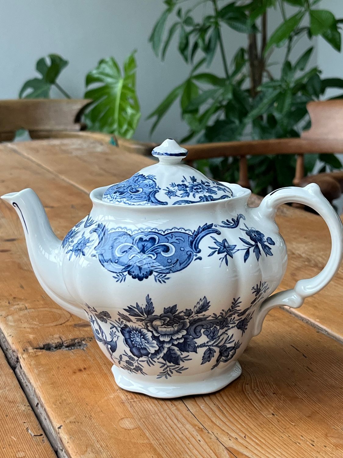 Bauchige Teekanne "Windsor" von Ridgway Staffordshire