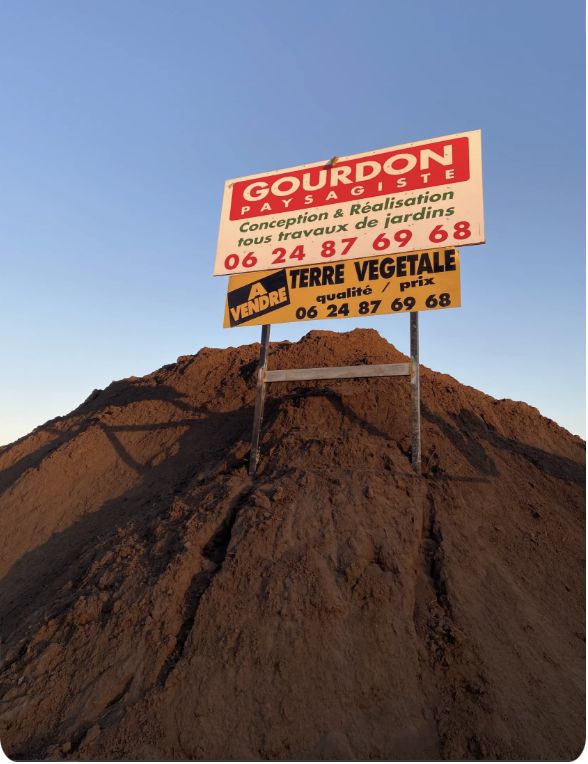 LIVRAISON TERRE VEGETALE   13 m3 ( ZONE DE LIVRAISON 3 )