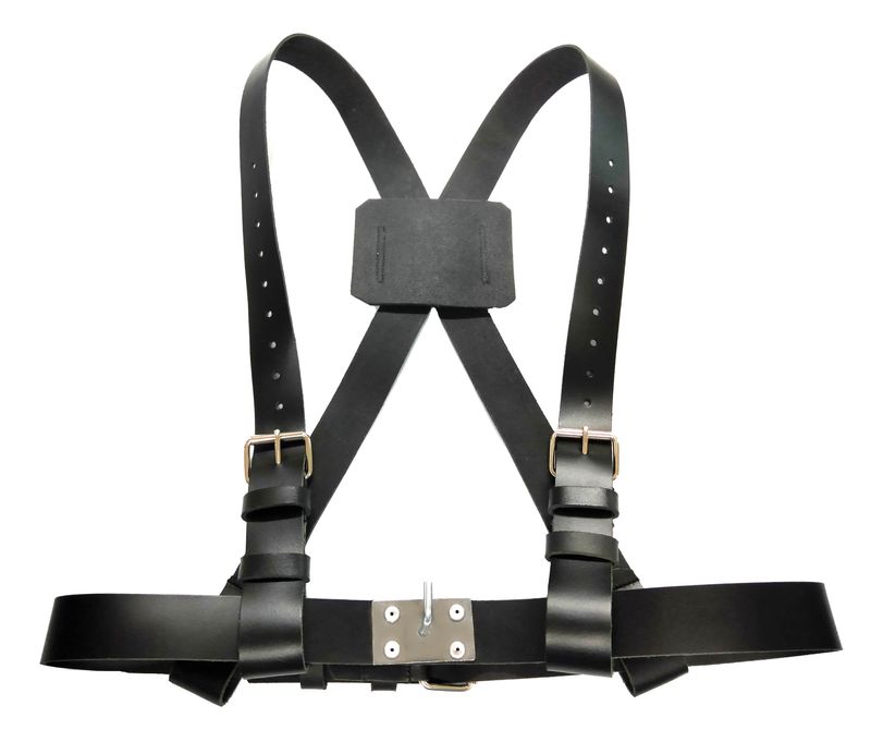 Correas Cruz de Guía de piel resistente con gancho de sujeción de pincho y hebilla de hierro soldada.