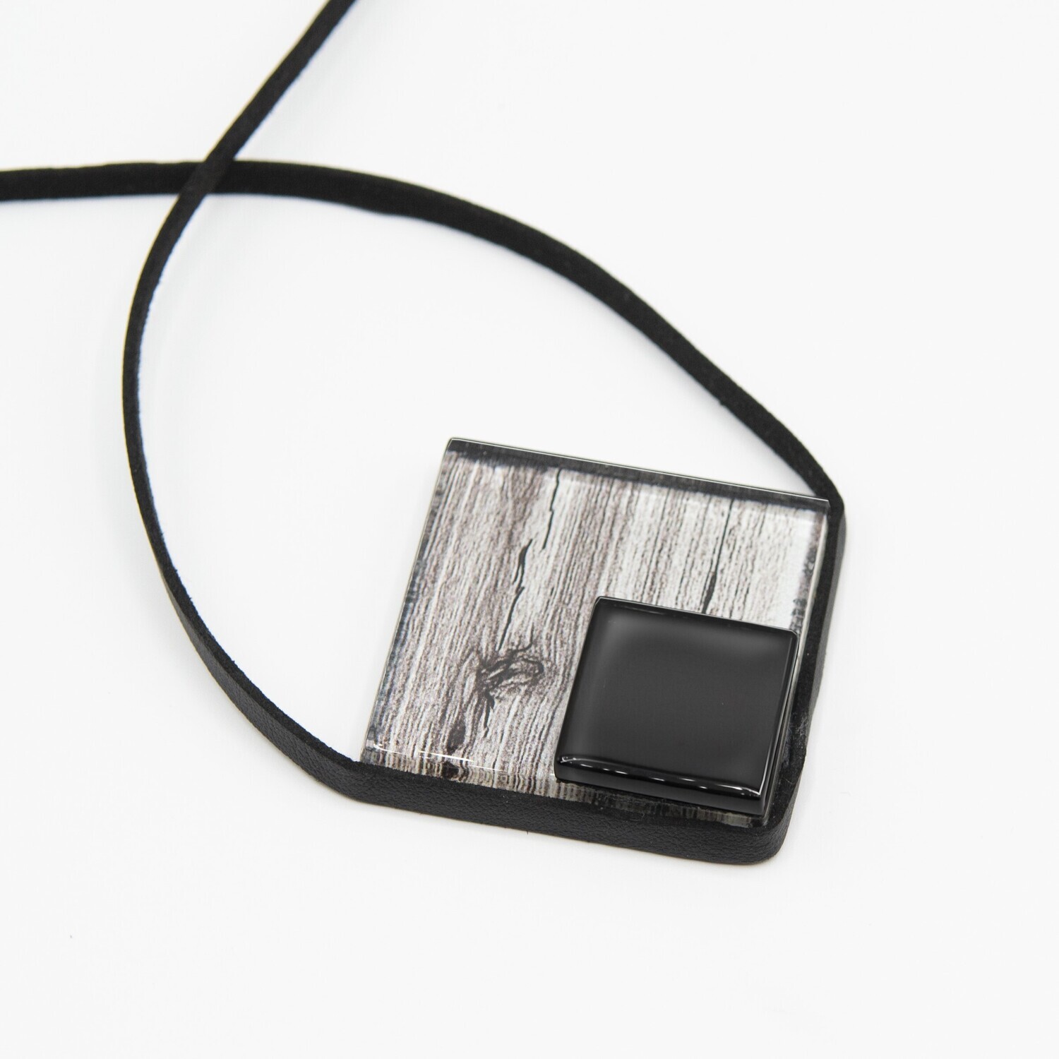 Colar Élan Geométrico Cinza