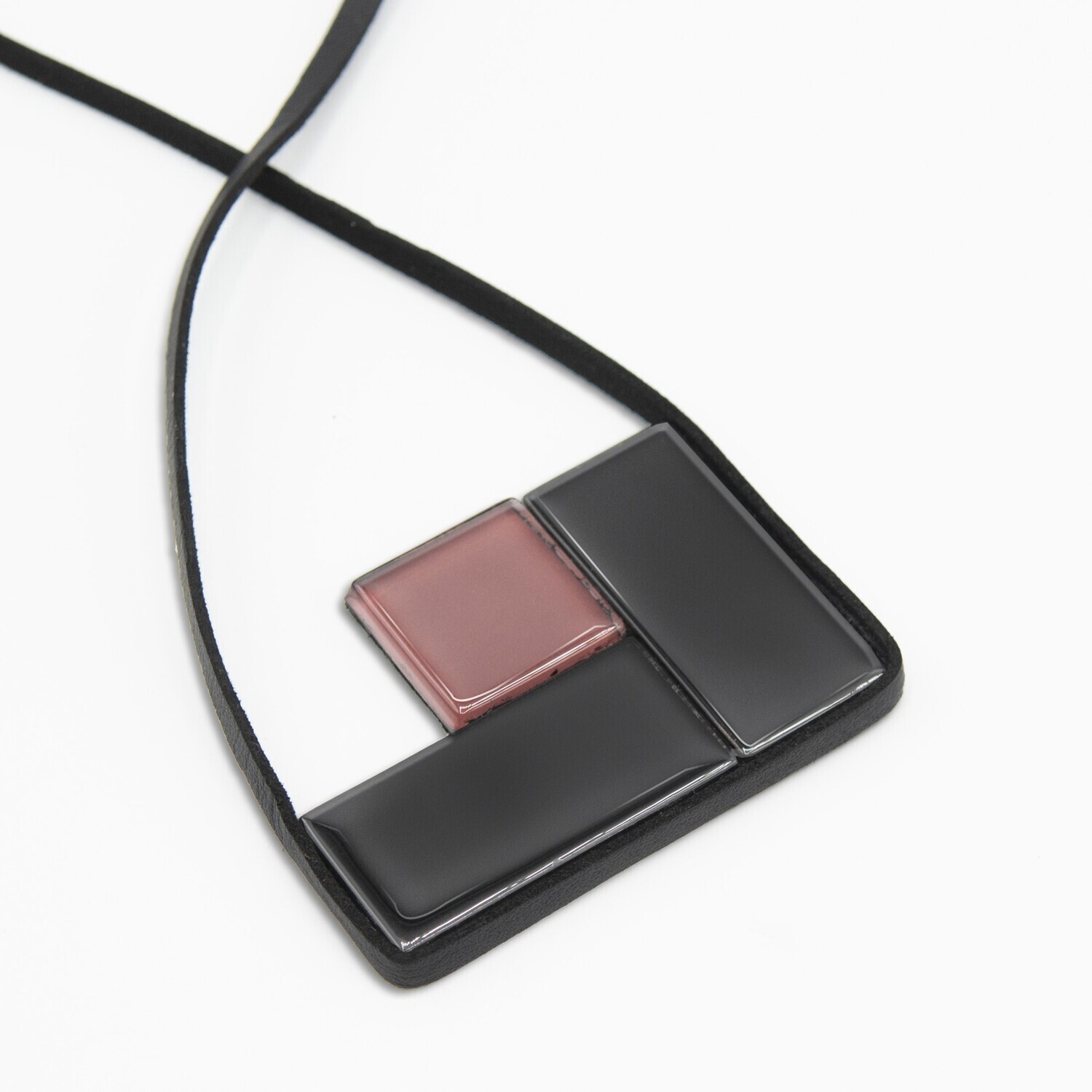 Colar Élan Contraste em L