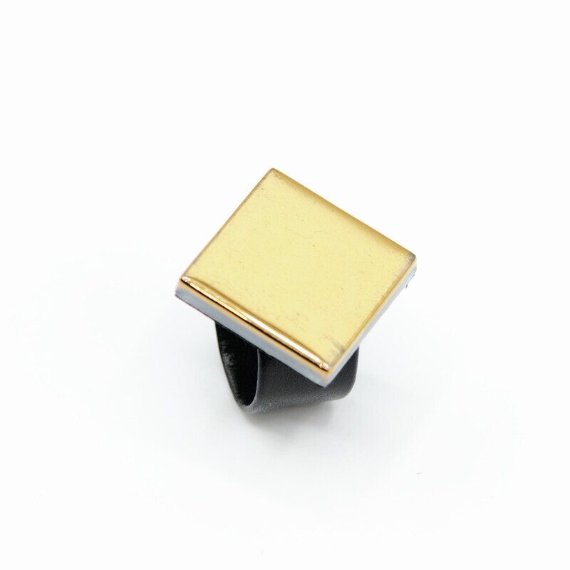 Anel Élan Dourado Diagonal