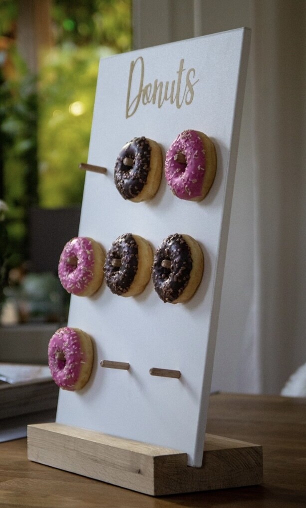 Donut Wand weiss