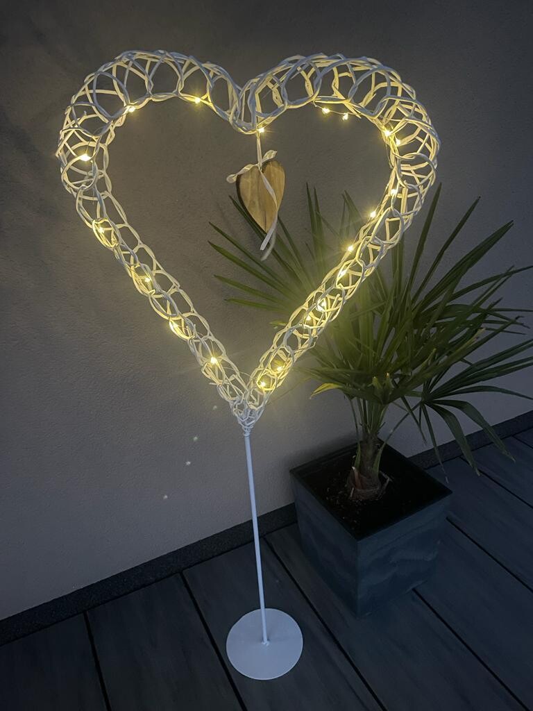 Herzen auf Standfuß  mit LED