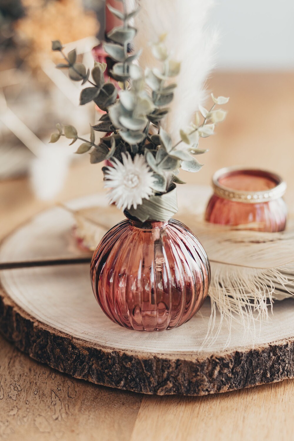 Kleine Vase kugelförmig in bordeaux