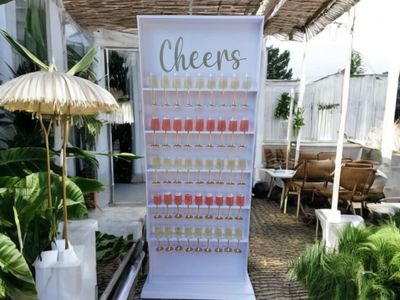 Sektwand  / Cheers  inkl. Gläser