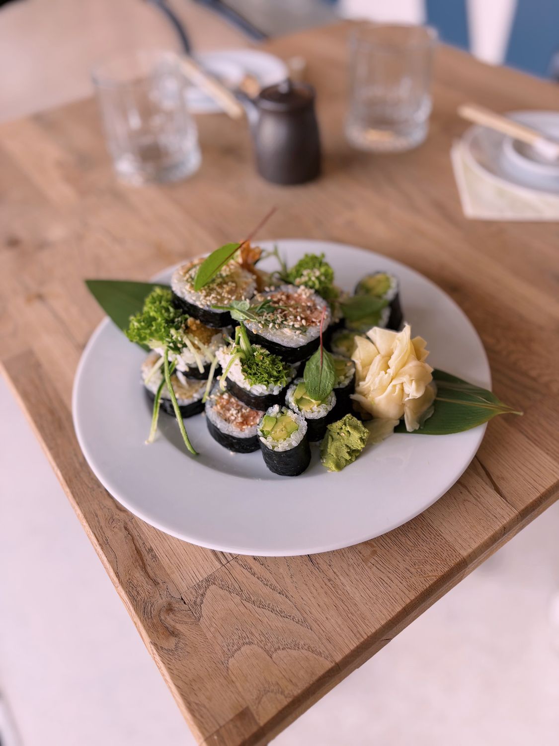 BLUE LUNCH