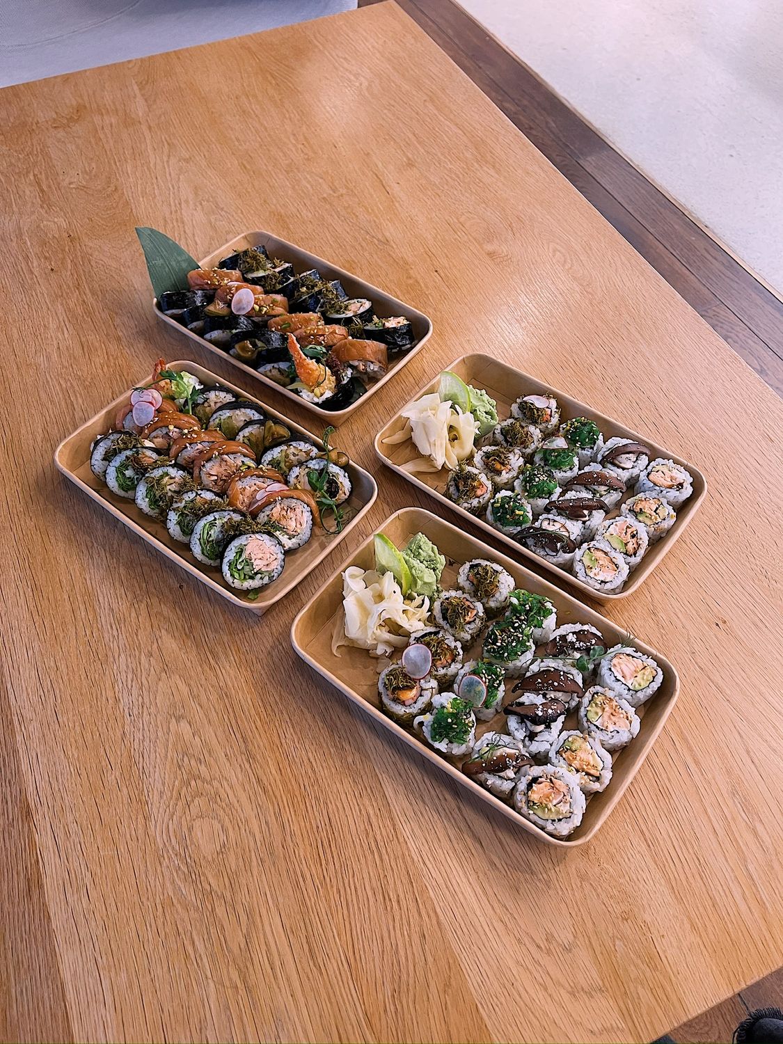 ZESTAW SYLWESTROWY DUŻY 68 PC. ZESTAW SYLWESTROWY DUŻY 68 PC.