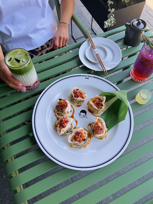 SUMMER ROLL