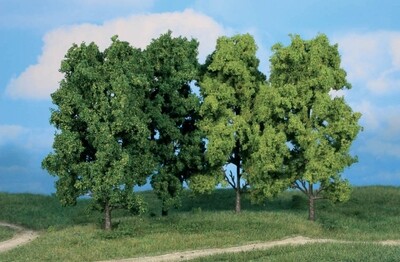 4 Laubbäume 