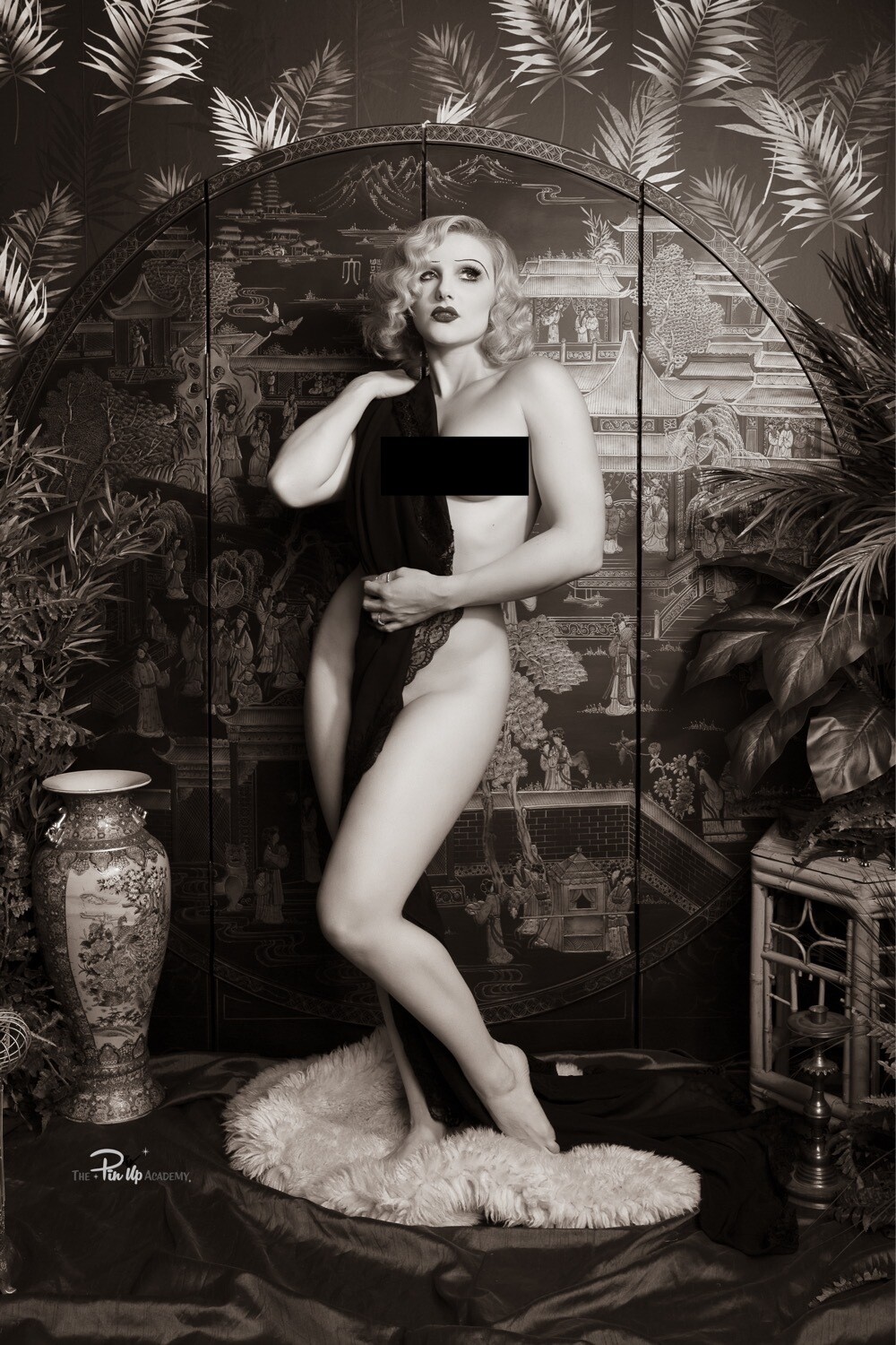 Amelia Belle 20&#39;s Art Nude