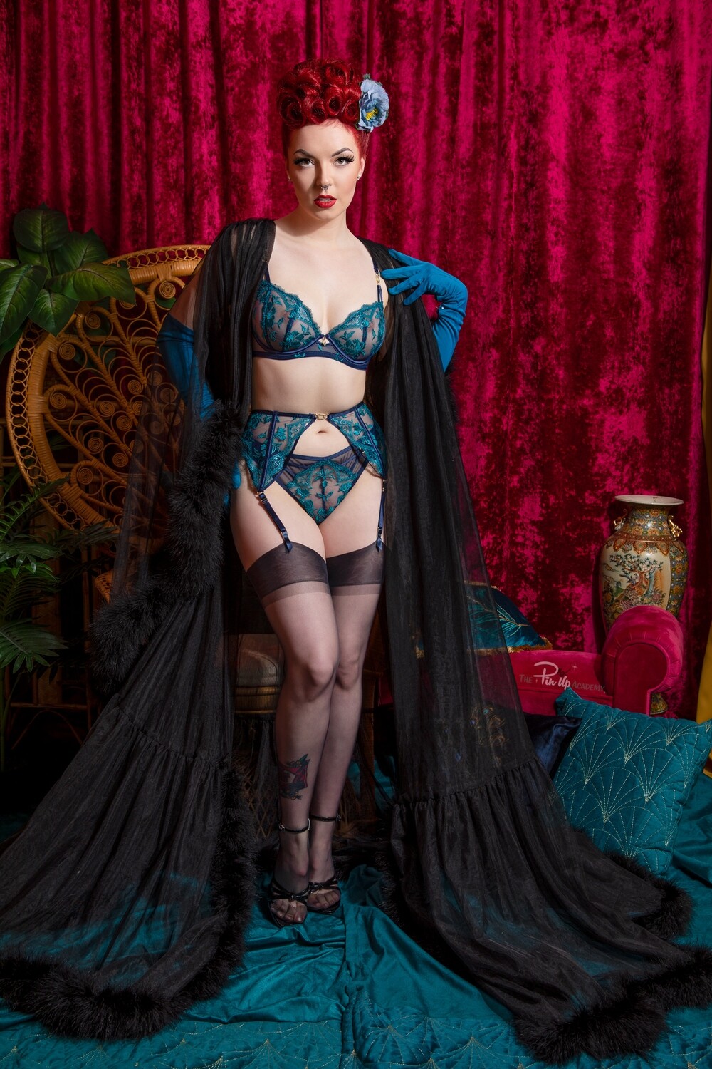 Deliza Demure Teal set 01