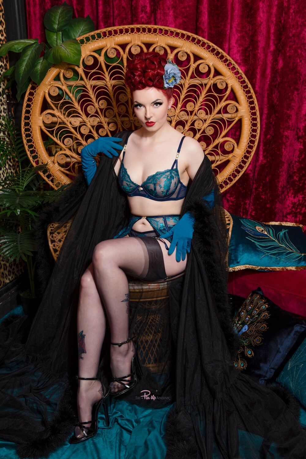 Deliza Demure Teal set 02