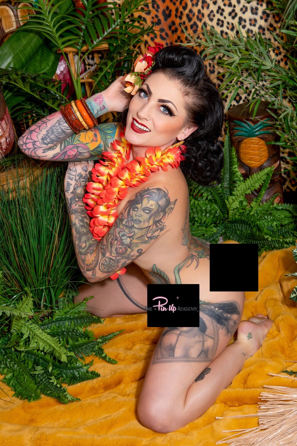 Lola Diamond Tiki set 05