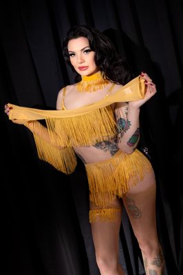 Amber T showigrl Set 02