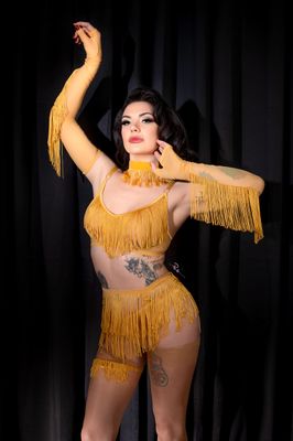 Amber T showgirl Set 01
