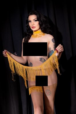 Amber T showgirl Set 09