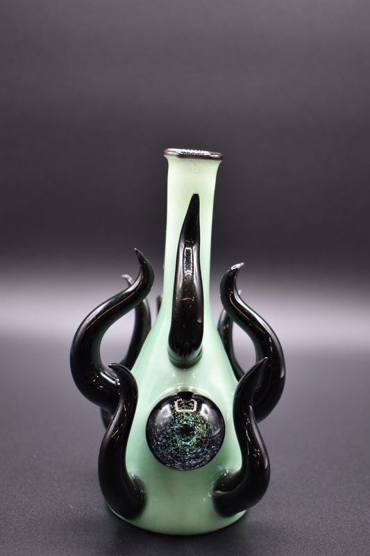 Z. Heady Vigil Horned Series 7147