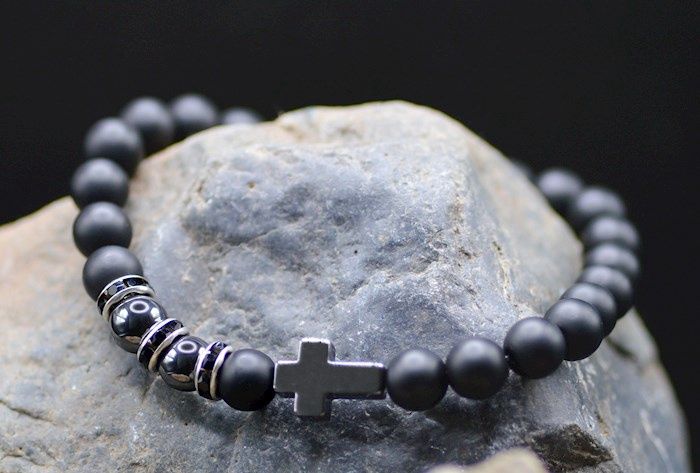 Bracelet Black Bead / Hematite Cross Eden Merry