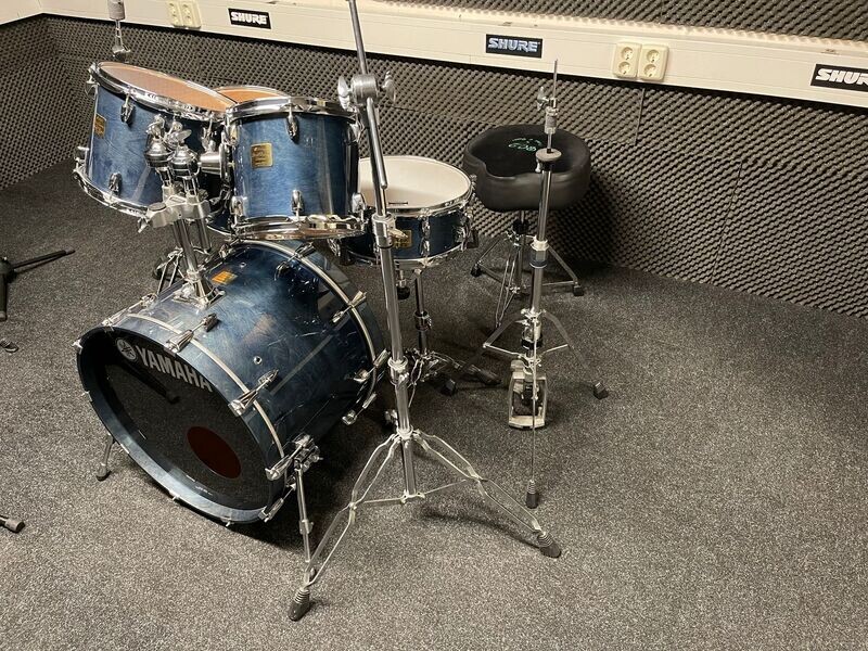 Yamaha Birch Custom Absolute Midnight Sky Blue 1999 complete born kit Yamaha Birch Custom Absolute Midnight Sky Blue 1999 complete born kit